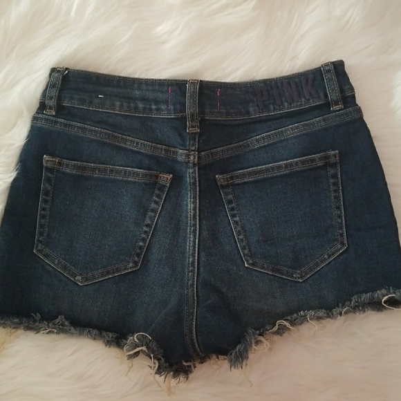 Pink short - Picture 3 of 4